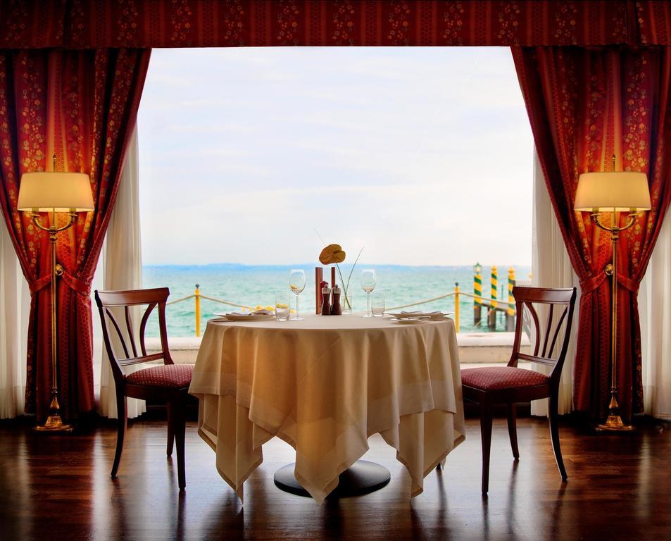 Grand Hotel Terme Sirmione Kültér fotó The restaurant